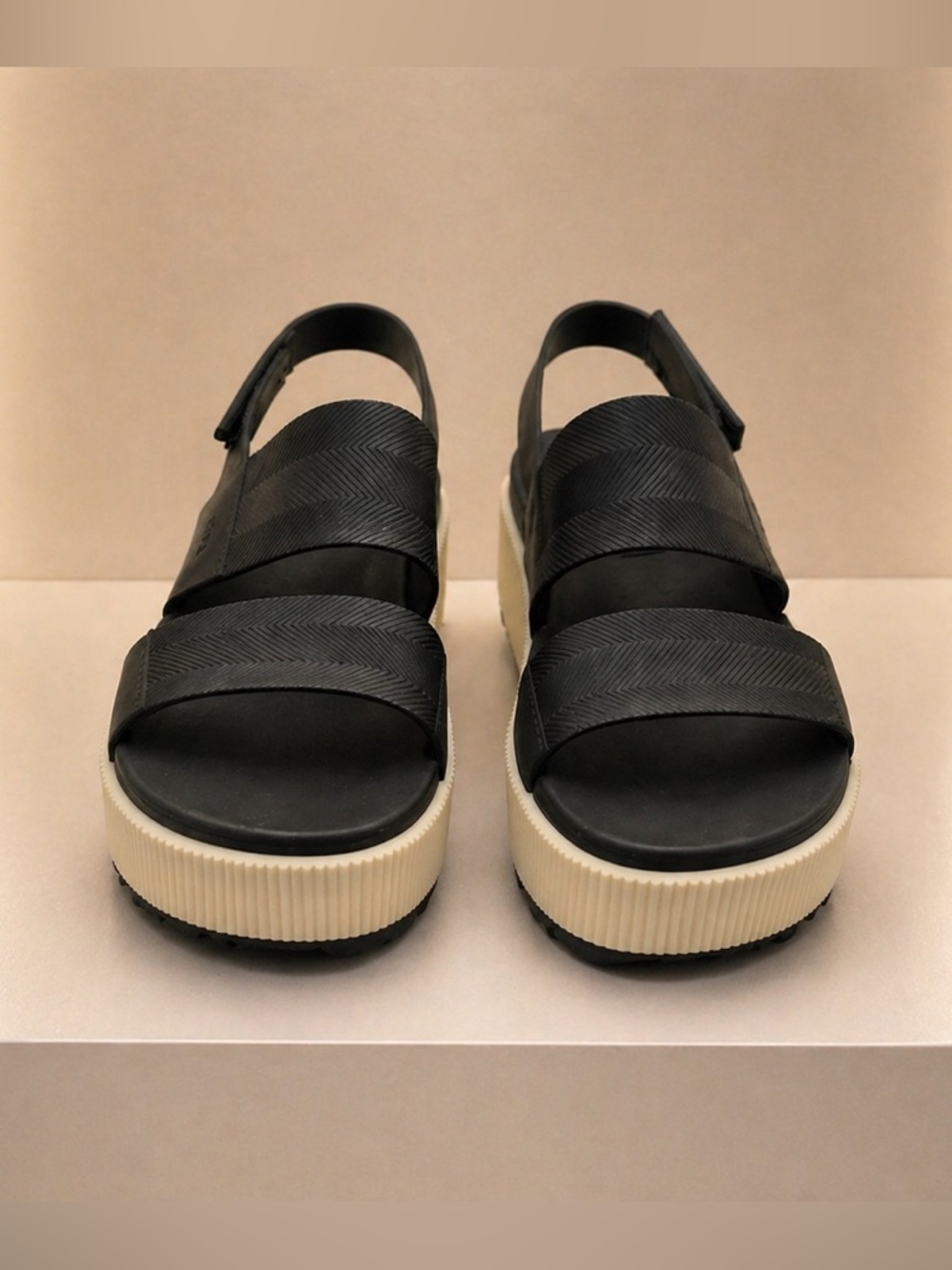 Reef Vista Hi Platform Sandal size 8